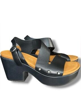 Naked Feet Dasa Platform Leather Sandal Black Studded Slingback 8.5